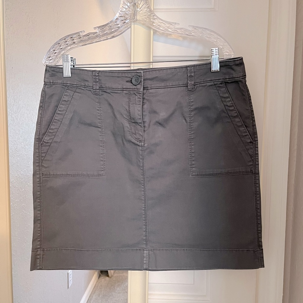 Loft skirt size 10 army green